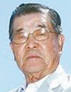 Dr. Ki-Yeol Jang, a pioneering Korean American dentist and community leader, played a key role in the development of Koreatown and served as an examiner for California’s dental licensing board for 15 years.
