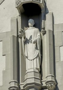 Bishop Sungsoo Simon Kim statue installed at St. James    [Sangjin Kim, The Korea Daily]
