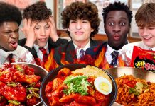 British Highschoolers try Korean Food for the first time!