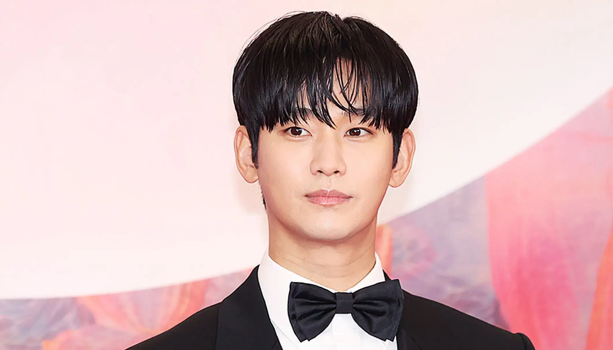 Kim Soo-hyun Indonesia public stage