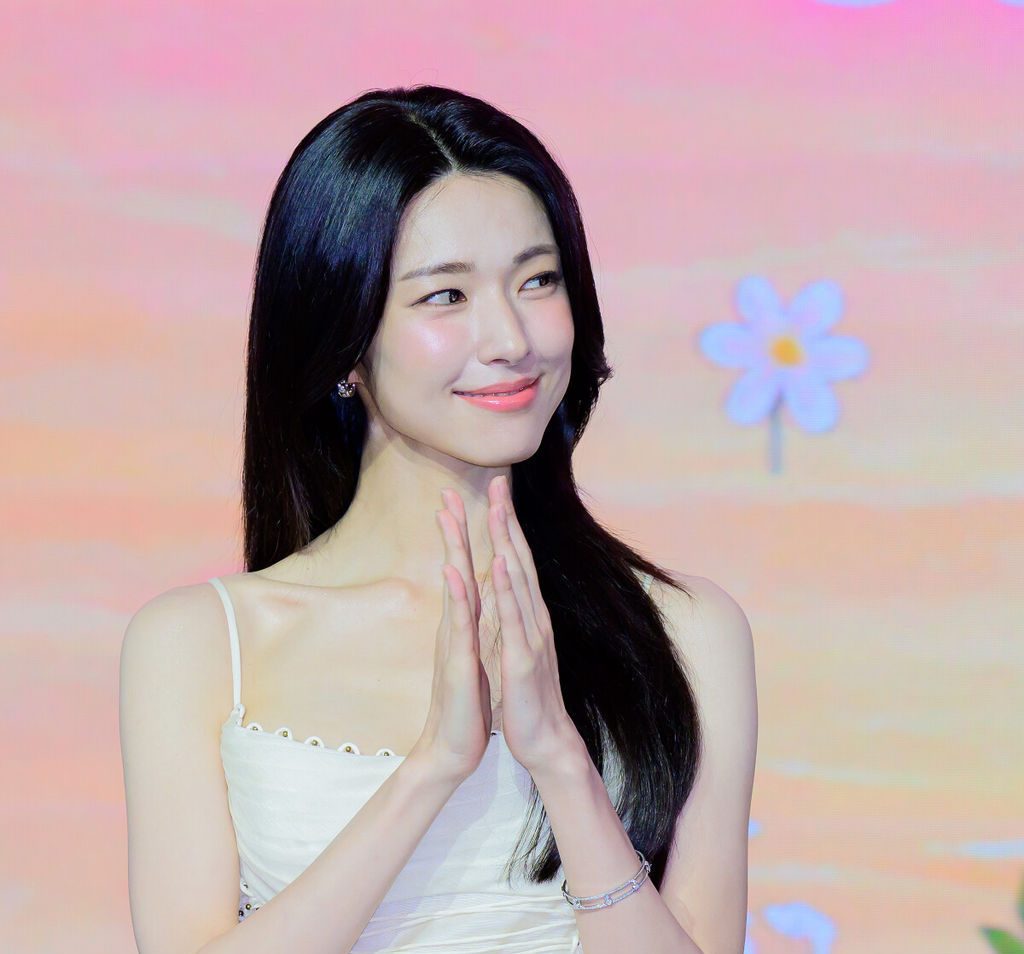 Actor Ha Young Traitor Ancestor Controversy